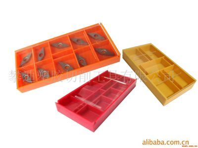 攀迪切削工具塑膠包裝-廣東省東莞市石排鎮(zhèn)福隆第二工業(yè)區(qū)三路-我司專業(yè)生產(chǎn)刀具盒以及刀具配件,主要產(chǎn)品:伸縮盒、刀片盒、絲攻盒、銑刀盒、注塑盒、鉆石刀片盒、刀柄盒、圓柱盒、螺絲、扳手&hellip;產(chǎn)品質(zhì)量有保證,價格合理。歡迎來電咨詢洽談合作!謝謝!-產(chǎn)品展廳